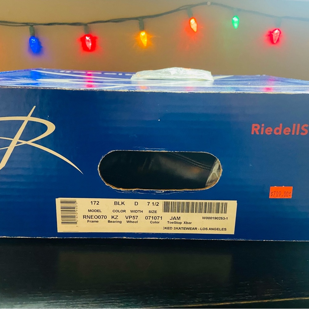 Riedell 172 Classic Black Leather Skates- size Men’s 7/ Women’s 8-8.5  Brand New